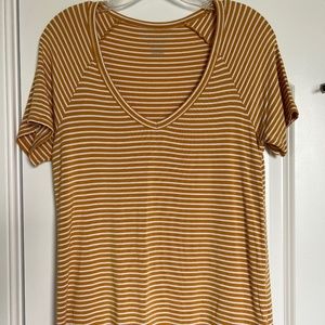 American Eagle Soft & Sexy Striped Vneck Tee Short Sleeve Amber Yellow, Women XS